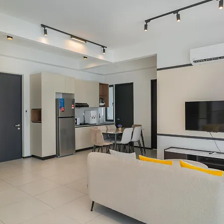Urban Suite By Bold@Seaview Jelutong Exterior photo